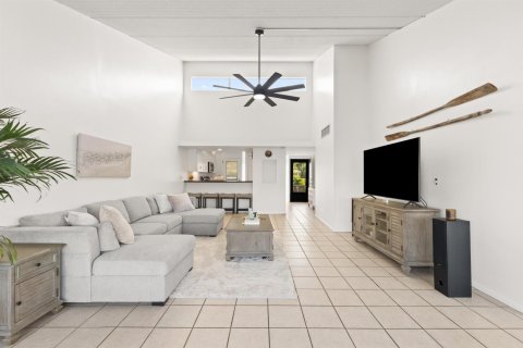 Condo in Stuart, Florida, 2 bedrooms  № 2082348 - photo 6
