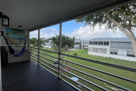 Condo in Deerfield Beach, Florida, 2 bedrooms  № 1953673 - photo 15