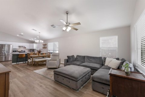 House in Bradenton, Florida 3 bedrooms, 122.63 sq.m. № 1902658 - photo 6