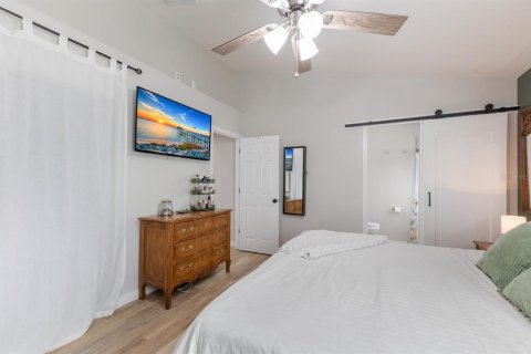 House in Bradenton, Florida 3 bedrooms, 122.63 sq.m. № 1902658 - photo 13