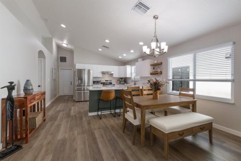House in Bradenton, Florida 3 bedrooms, 122.63 sq.m. № 1902658 - photo 8