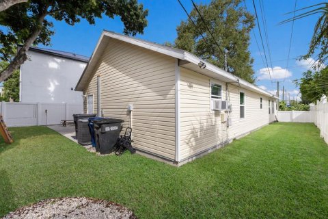 House in Bradenton, Florida 3 bedrooms, 122.63 sq.m. № 1902658 - photo 24