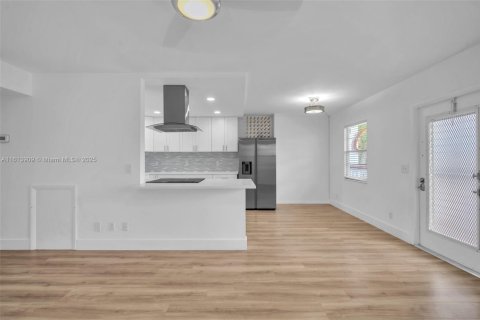 Condo in Boca Raton, Florida, 2 bedrooms  № 1712303 - photo 13