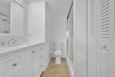 Condo in Boca Raton, Florida, 2 bedrooms  № 1712303 - photo 11