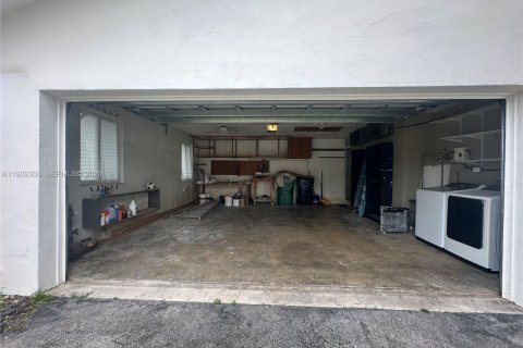 Снять в аренду виллу или дом в Хомстед, Флорида 3 спальни, 160.26м2, № 1965605 - фото 29