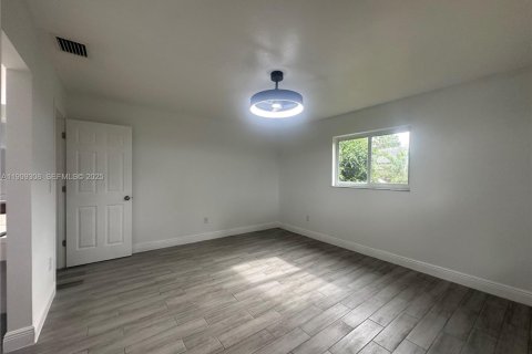 Снять в аренду виллу или дом в Хомстед, Флорида 3 спальни, 160.26м2, № 1965605 - фото 24