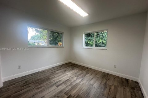 Снять в аренду виллу или дом в Хомстед, Флорида 3 спальни, 160.26м2, № 1965605 - фото 17