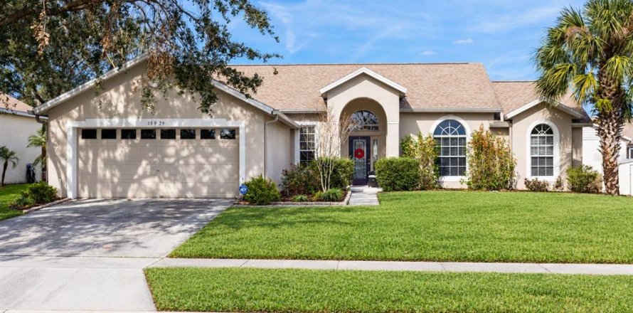Villa ou maison à Clermont, Floride 3 chambres, 154.78 m2 № 2418477