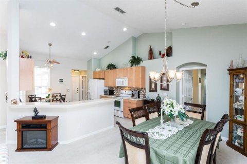 Villa ou maison à vendre à Clermont, Floride: 3 chambres, 154.78 m2 № 2418477 - photo 11