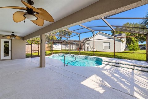 Villa ou maison à vendre à Clermont, Floride: 3 chambres, 154.78 m2 № 2418477 - photo 4