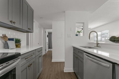 Apartment in Tampa, Florida 2 bedrooms, 81.29 sq.m. № 1568967 - photo 8