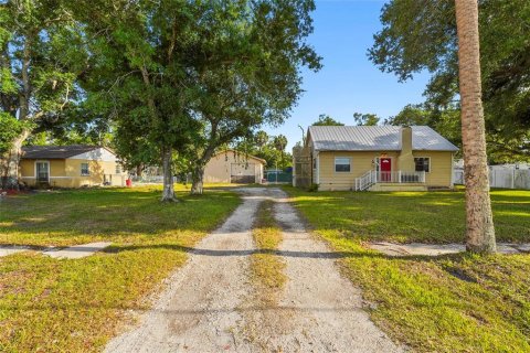House in Palmetto, Florida 3 bedrooms, 141.12 sq.m. № 2119284