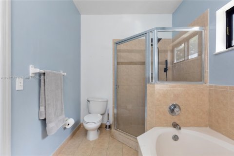 Casa en venta en Miami, Florida, 4 dormitorios, 175.4 m2 № 1969371 - foto 26