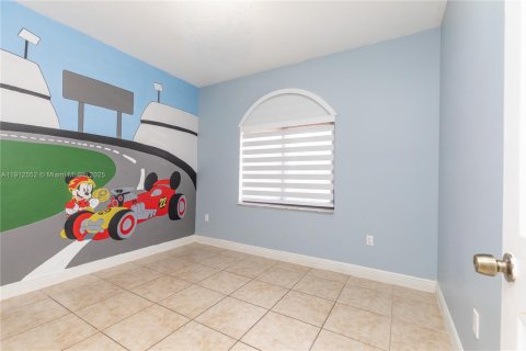 Casa en venta en Miami, Florida, 4 dormitorios, 175.4 m2 № 1969371 - foto 19