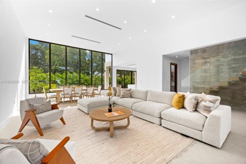 Casa en venta en Miami, Florida, 4 dormitorios, 268.49 m2 № 1982715 - foto 11