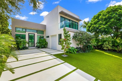 Casa en venta en Miami, Florida, 4 dormitorios, 268.49 m2 № 1982715 - foto 4