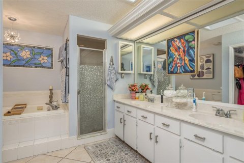 House in New Port Richey, Florida 3 bedrooms, 230.77 sq.m. № 1837558 - photo 27
