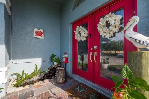 House in New Port Richey, Florida 3 bedrooms, 230.77 sq.m. № 1837558 - photo 7