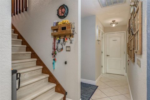 House in New Port Richey, Florida 3 bedrooms, 230.77 sq.m. № 1837558 - photo 29