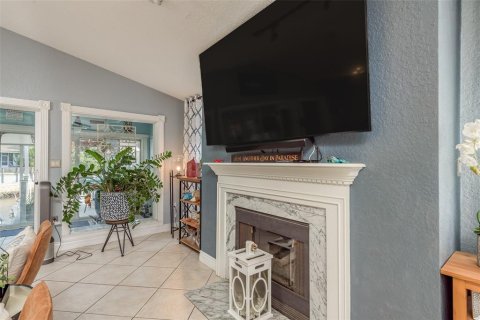 House in New Port Richey, Florida 3 bedrooms, 230.77 sq.m. № 1837558 - photo 22