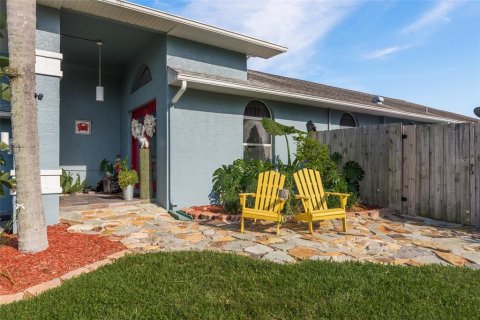 House in New Port Richey, Florida 3 bedrooms, 230.77 sq.m. № 1837558 - photo 6