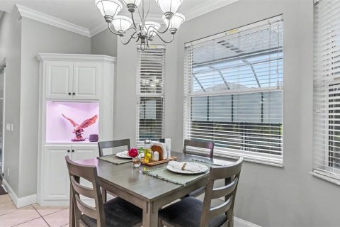 House in Lakeland, Florida 5 bedrooms, 246.01 sq.m. № 2150168 - photo 20