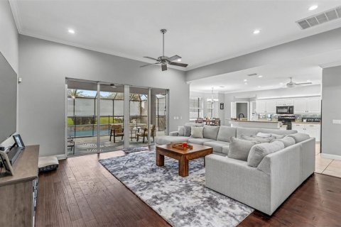 House in Lakeland, Florida 5 bedrooms, 246.01 sq.m. № 2150168 - photo 12