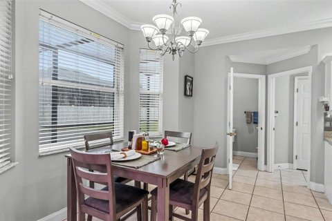 House in Lakeland, Florida 5 bedrooms, 246.01 sq.m. № 2150168 - photo 21