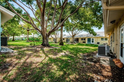 House in Clearwater, Florida 2 bedrooms, 86.86 sq.m. № 1750249 - photo 13