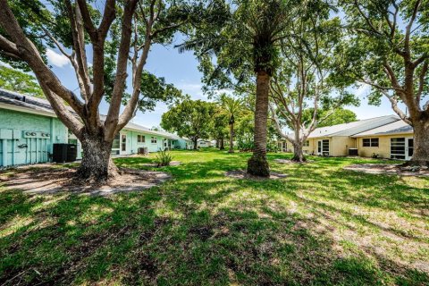House in Clearwater, Florida 2 bedrooms, 86.86 sq.m. № 1750249 - photo 12