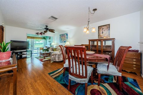House in Clearwater, Florida 2 bedrooms, 86.86 sq.m. № 1750249 - photo 5