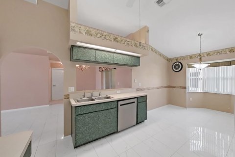 Villa ou maison à vendre à New Port Richey, Floride: 2 chambres, 107.86 m2 № 1881087 - photo 30