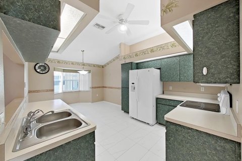 Villa ou maison à vendre à New Port Richey, Floride: 2 chambres, 107.86 m2 № 1881087 - photo 27