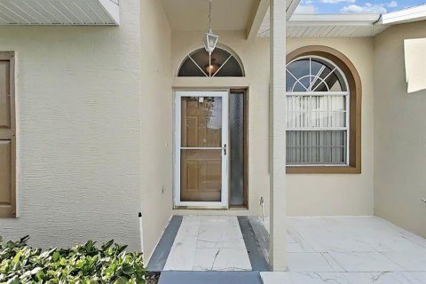 Villa ou maison à vendre à New Port Richey, Floride: 2 chambres, 107.86 m2 № 1881087 - photo 7