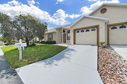 Villa ou maison à vendre à New Port Richey, Floride: 2 chambres, 107.86 m2 № 1881087 - photo 2