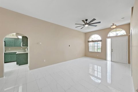 Villa ou maison à vendre à New Port Richey, Floride: 2 chambres, 107.86 m2 № 1881087 - photo 11