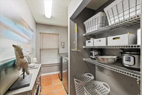House in Brandon, Florida 3 bedrooms, 212.56 sq.m. № 1690815 - photo 13