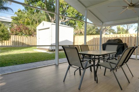 Купить коммерческую недвижимость в Форт-Лодердейл, Флорида 152.55м2, № 2009767 - фото 20