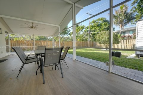 Купить коммерческую недвижимость в Форт-Лодердейл, Флорида 152.55м2, № 2009767 - фото 17