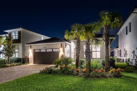House in Palm Beach Gardens, Florida 4 bedrooms, 237.09 sq.m. № 2146385 - photo 3