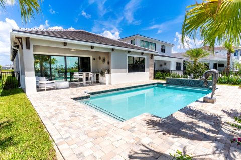 House in Palm Beach Gardens, Florida 4 bedrooms, 237.09 sq.m. № 2146385 - photo 19