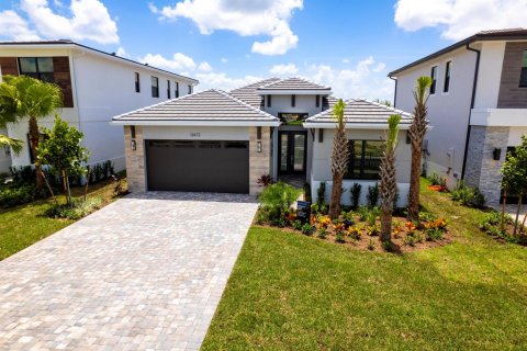 House in Palm Beach Gardens, Florida 4 bedrooms, 237.09 sq.m. № 2146385 - photo 2