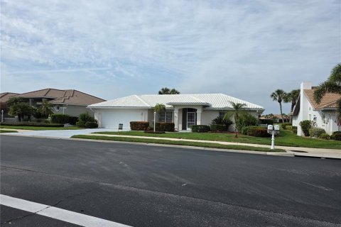 House in Venice, Florida 3 bedrooms, 208.94 sq.m. № 1579045 - photo 24
