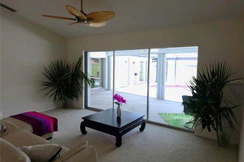 House in Venice, Florida 3 bedrooms, 208.94 sq.m. № 1579045 - photo 12