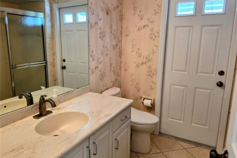 House in Venice, Florida 3 bedrooms, 208.94 sq.m. № 1579045 - photo 11
