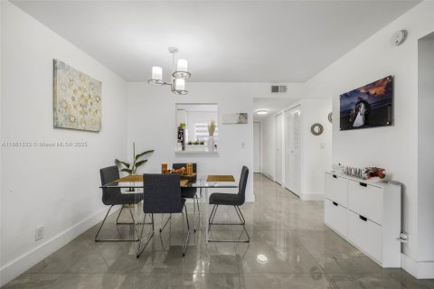 Купить кондоминиум в Лодерхилл, Флорида 2 спальни, 96.62м2, № 1932033 - фото 2