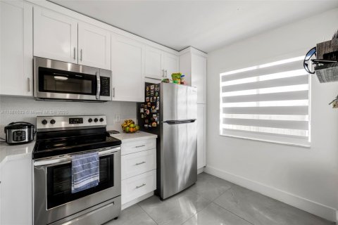 Купить кондоминиум в Лодерхилл, Флорида 2 спальни, 96.62м2, № 1932033 - фото 5