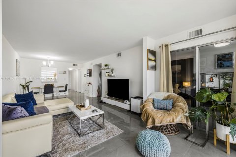 Купить кондоминиум в Лодерхилл, Флорида 2 спальни, 96.62м2, № 1932033 - фото 23