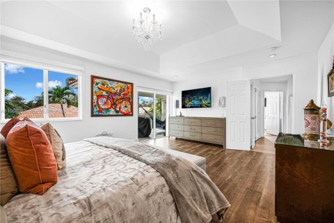 Villa ou maison à louer à Doral, Floride: 6 chambres, 275.46 m2 № 2028774 - photo 22