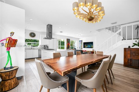 Villa ou maison à louer à Doral, Floride: 6 chambres, 275.46 m2 № 2028774 - photo 18